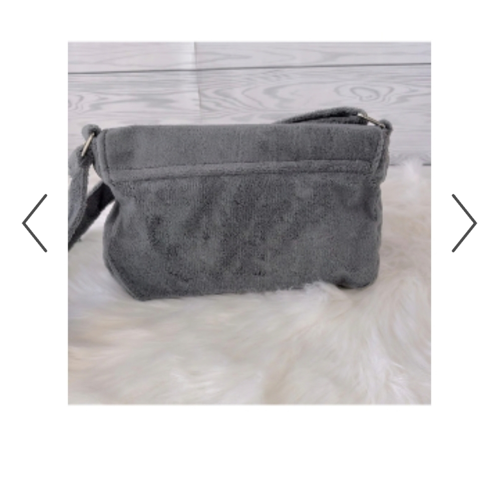 🩶🤍CHANEL Plush Gray Crossbody Bag with White Emblem, VIP Precision BAG.🩶💕 - Picture 11 of 13